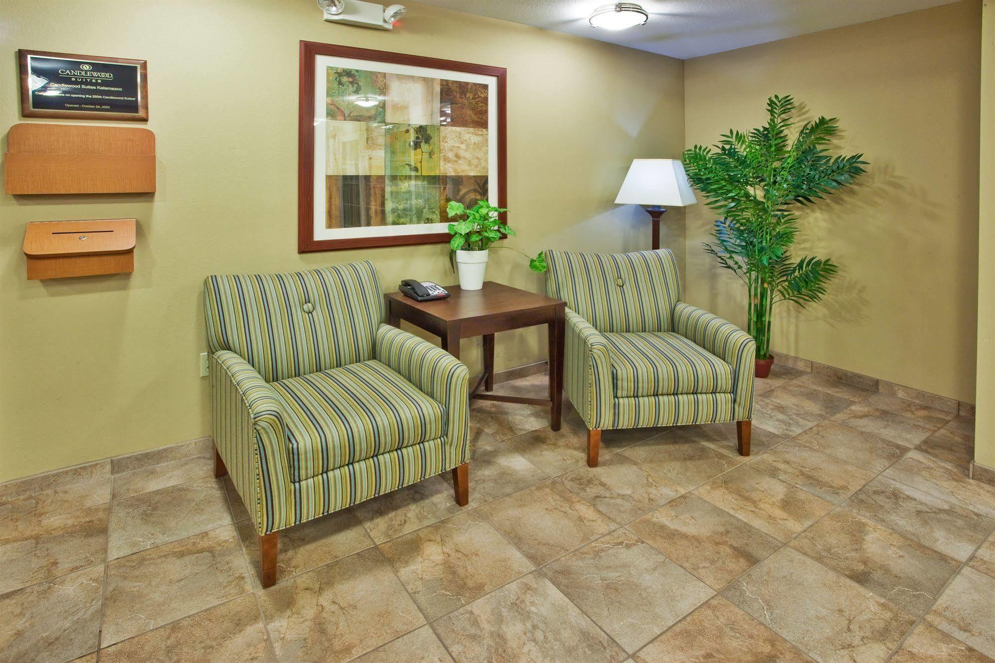 Candlewood Suites Kalamazoo By Ihg Interno foto